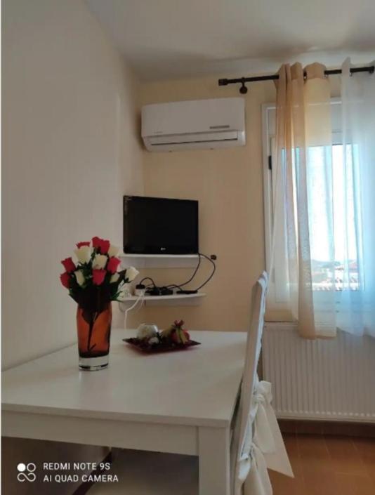 Bozikis House! A Cosy Apartment In The City Centre Skiathos Exterior foto